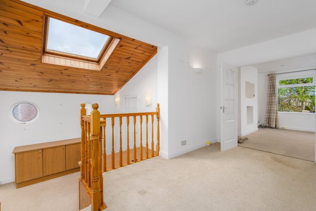 7, Landseer Drive, Stockport photo 4