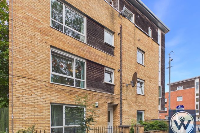 95,Flat 2, Plymouth Grove, Manchester photo 3