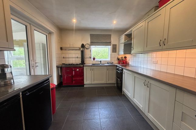 26 Heol Y Dderi, Glanduar, Llanybydder photo 3