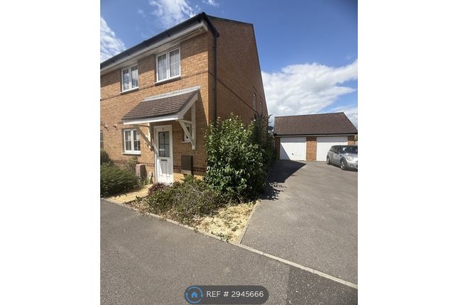 Mill Pond Crescent, Chichester photo 2