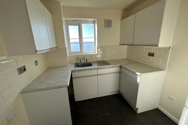 61, Lewes Close, Grays photo 2