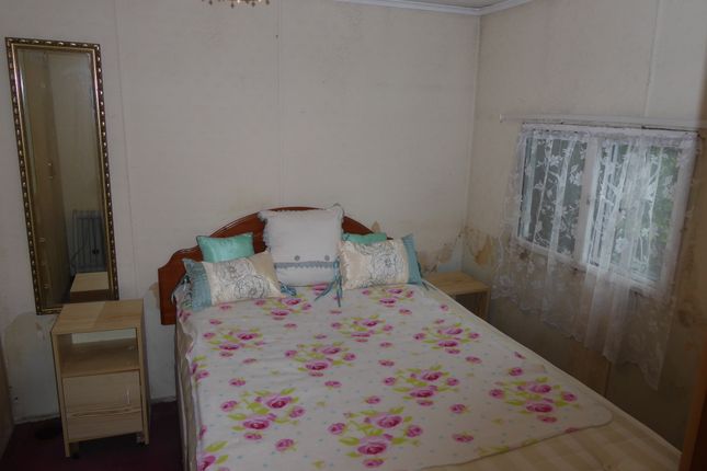 7, Abridge Park, London Road, Romford photo 5