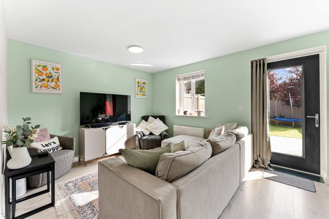 8, Tatum Close, Stamford photo 4