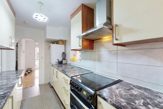 101, Shakespeare Avenue, Hayes photo 3
