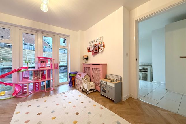 26 Maes Y Ffion, Aberdare photo 5