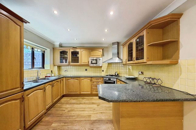 5 Kingston Place, Harrow photo 3