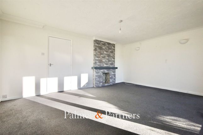 23, Puffinsdale, Essex photo 4