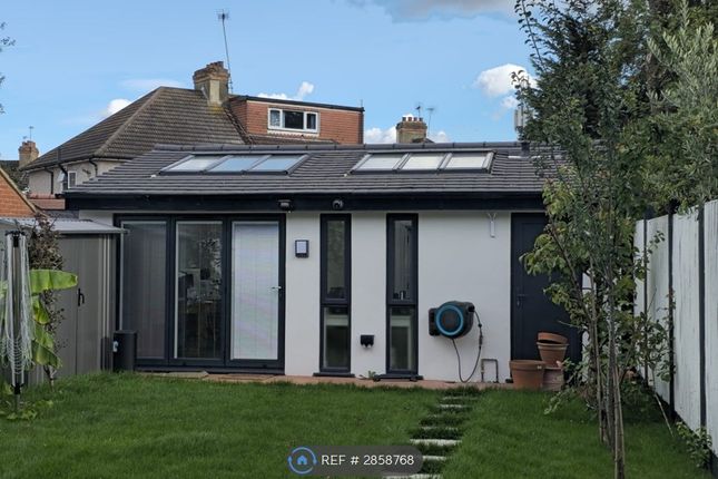 Beechwood Avenue, Harrow photo 2