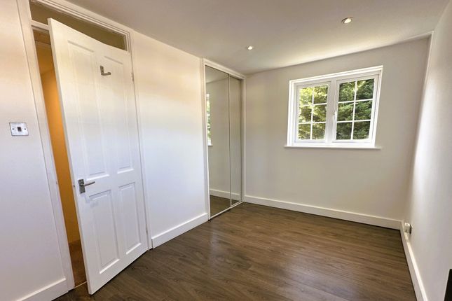 5, Crofton Close, Bracknell photo 3