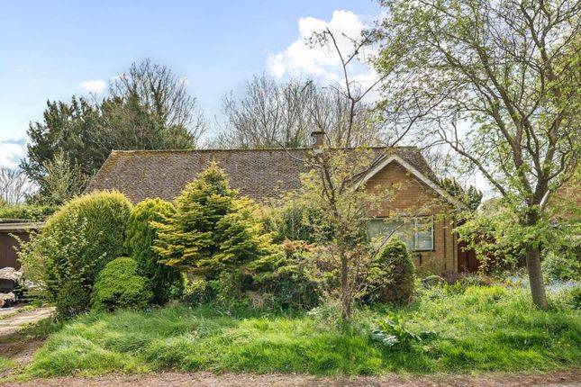 Thumbnail Detached bungalow for sale in Bodicote, Oxfordshire