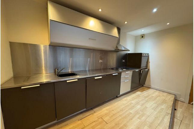Metropolitan Apartments, 209, Lee Circle, LEICESTER photo 4