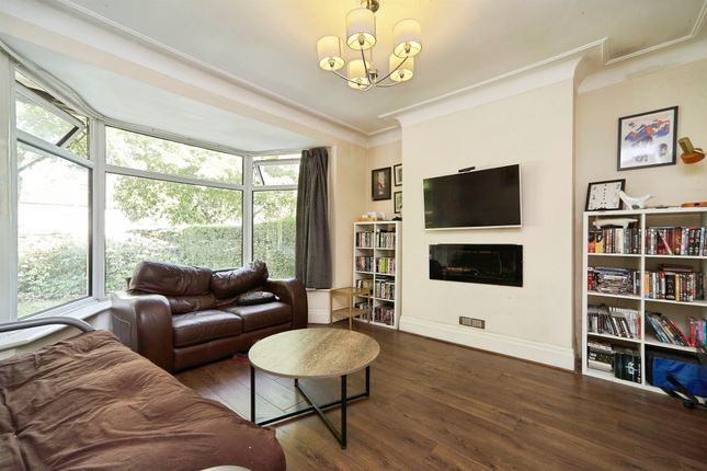 23, Gledhow Valley Road, LEEDS photo 2