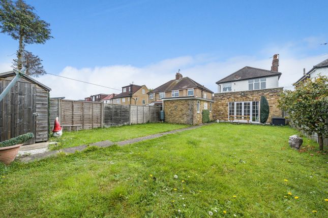 48, Angus Drive, South Ruislip photo 3