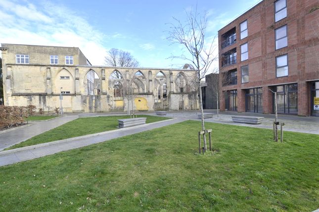Flat for sale in Friars Orchard, Gloucester, Gloucestershire