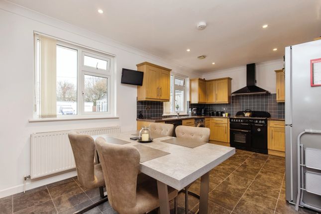 9, Trevarno Close, St. Austell photo 4