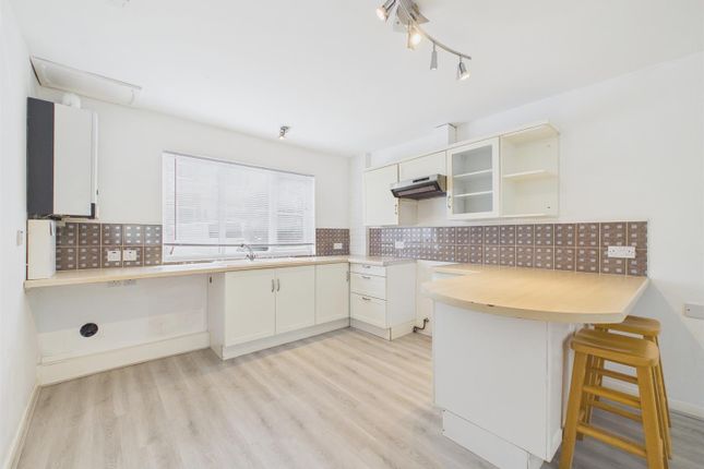 Garden Flat, Meadowbrook, Larkstone Crescent, Ilfracombe photo 2