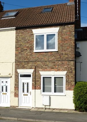 Thumbnail Terraced house to rent in Mill Road, Crowle, Scunthorpe