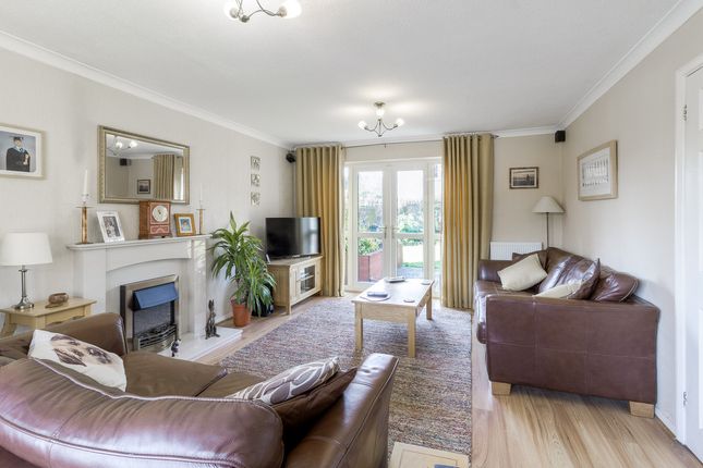 15, Mears Ashby Road, Wellingborough photo 2
