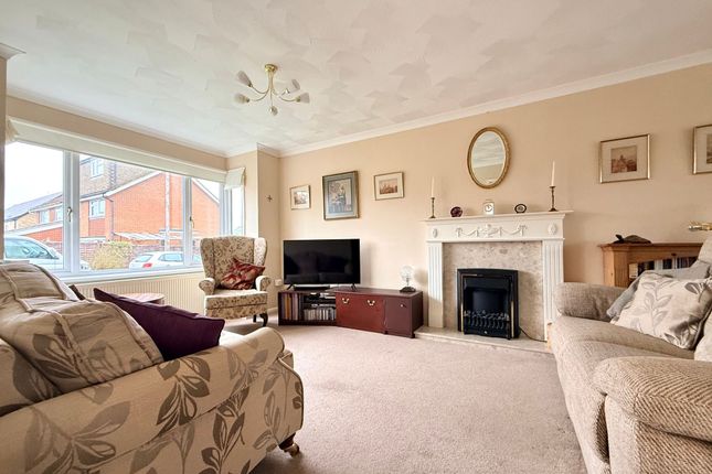 5 Laggots Close, Faringdon photo 3
