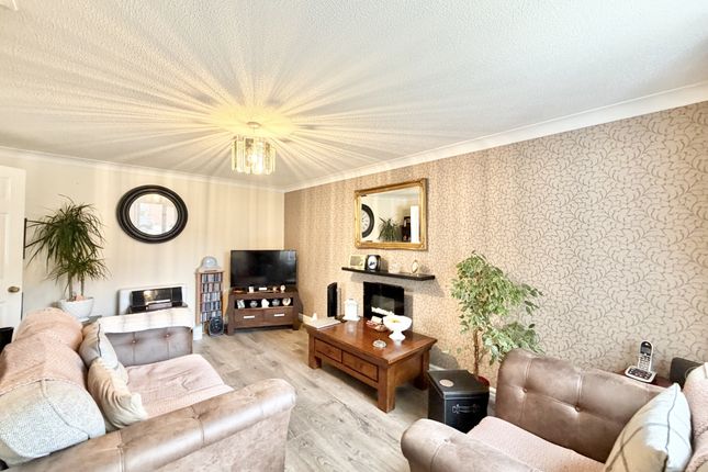 30, Hamilton Court, Blackpool photo 2