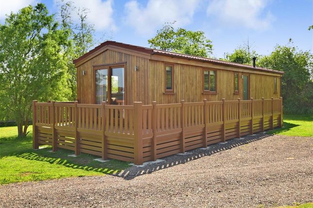 2 Bed Mobile Park Home For Sale In Dodnor Lane Newport