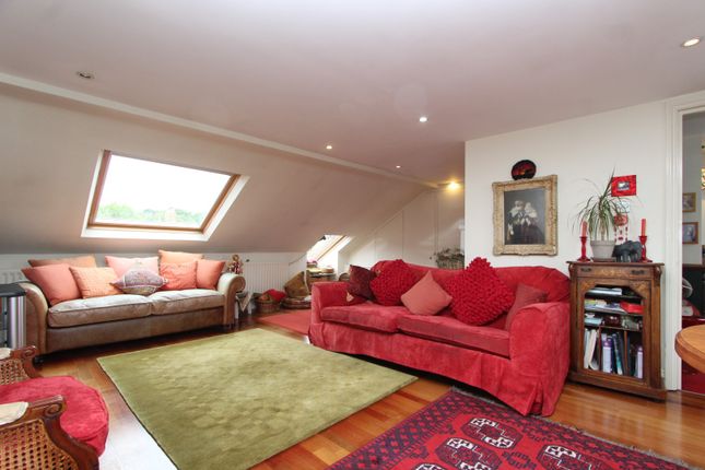 47, Crescent Road, Alexandra Park photo 4