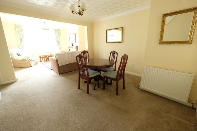 Downs Park Crescent, Totton photo 4