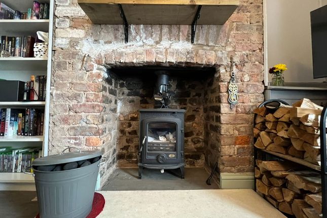 2-bed terraced on 41, Stockport Road, Hyde, £230,000