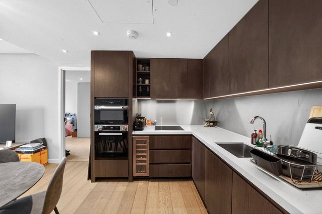 Apartment A902, 8, Carnation Way, Nine Elms photo 4