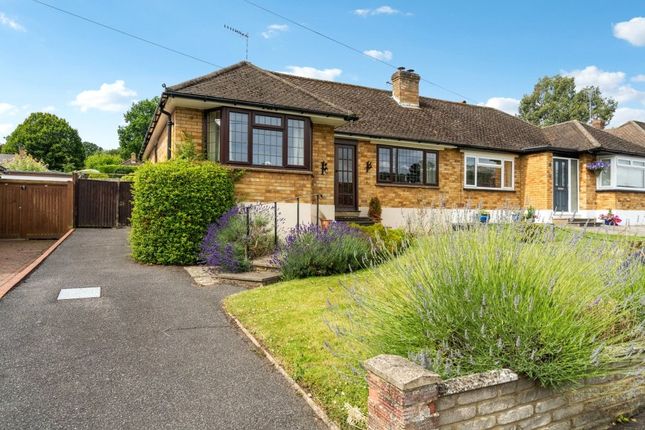 Thumbnail Bungalow for sale in Peters Place, Northchurch, Berkhamsted, Hertfordshire