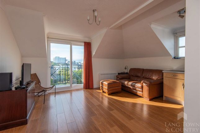 Flat to rent in Castle Street, Plymouth