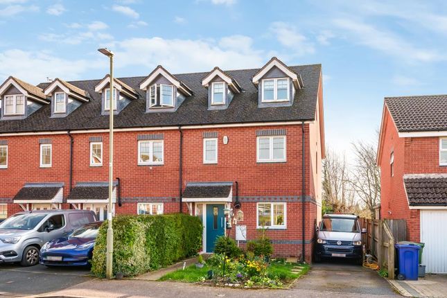 Thumbnail End terrace house for sale in Twyford, Oxfordshire