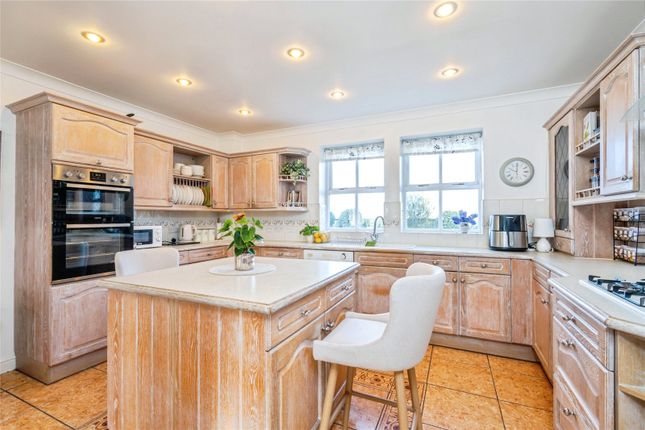 19, Spinnaker Grange, Hampshire photo 5