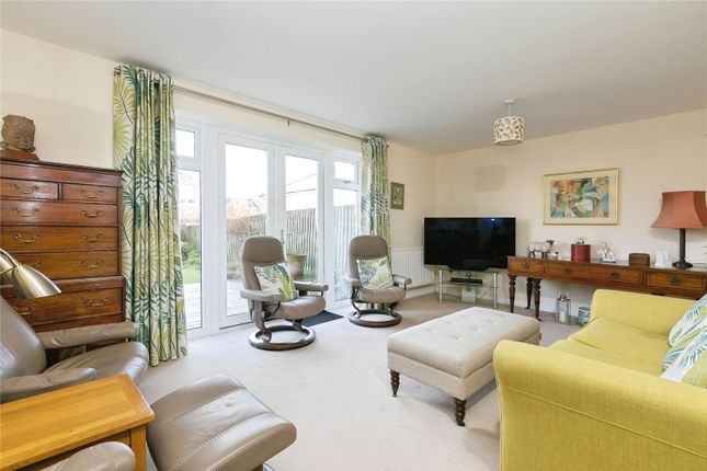 25, Penwethers Crescent, Cornwall photo 3