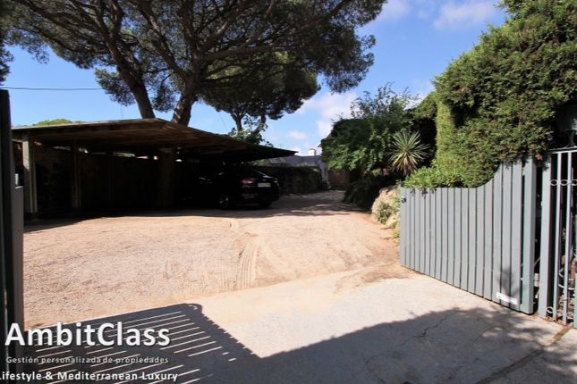 Chalet for sale in Street Name Upon Request, Cabrera De Mar, Es
