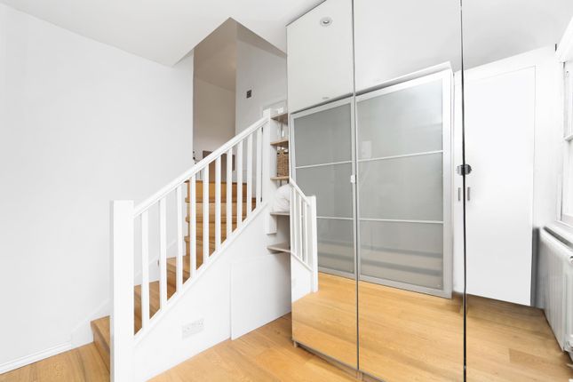 First Floor Flat, 267, Ladbroke Grove, London photo 4