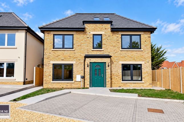 5 Bedroom Detached