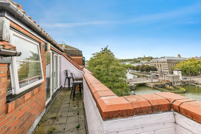Flat 16 Merrick Court,, Merchants Quay, Bristol photo 4