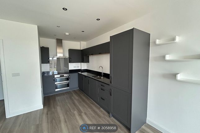 Flat, Dower Court Biscoe Way, Wokingham photo 5