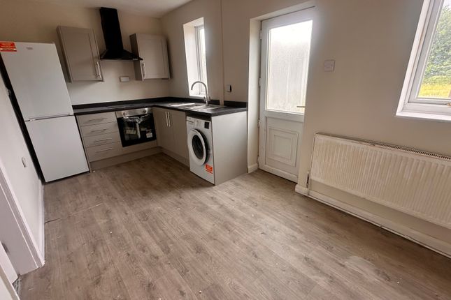 207, Furlong Road, ROTHERHAM photo 3