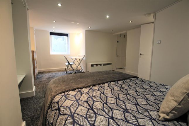 Mayville Place, Leeds photo 4