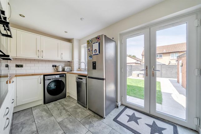 24, Archer Court, Bristol photo 4