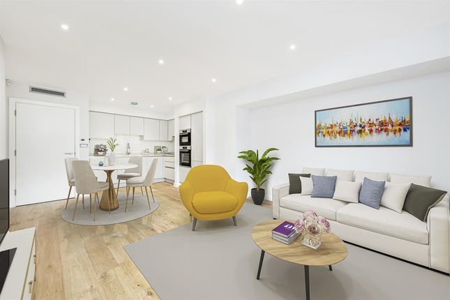 Flat for sale in Stepney Way, London