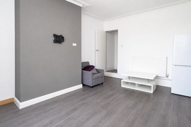 57, Sydenham Place, Bradford photo 4