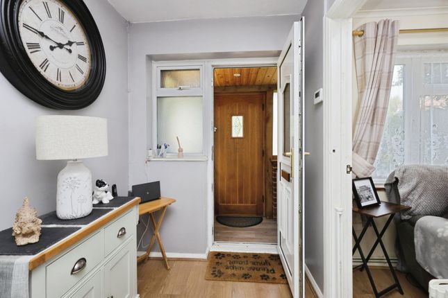 5, Pont Close, Heathfield photo 4