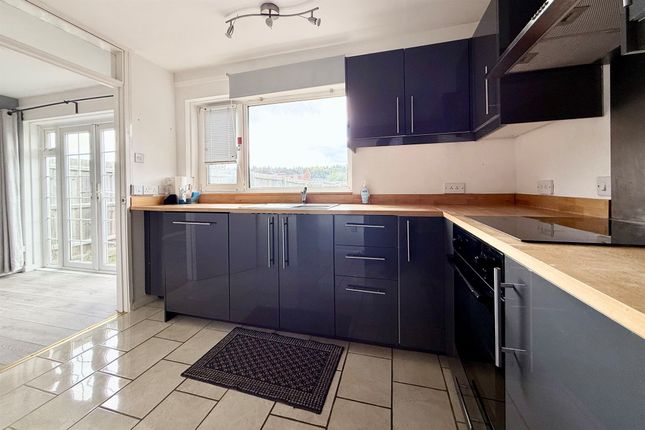16, Elm Walk, Brandon photo 3