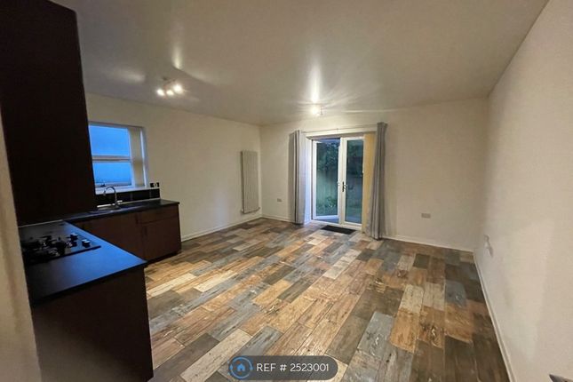 Apartment, B Braceby Avenue, Birmingham photo 3