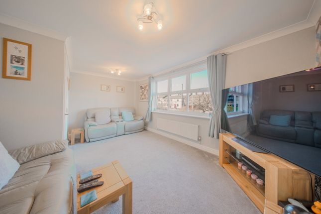 6, Bittern Court, Bradford photo 3