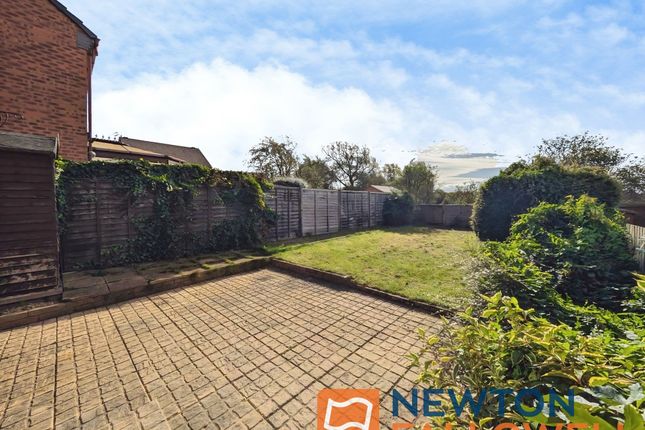 5 Orchard Close, Walsall photo 4