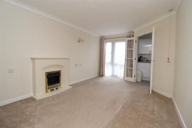 Flat 12, Parkside, Kings Road, Herne Bay photo 2